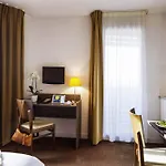 Appart-hotel & Golf Centre Aparthotel 3*