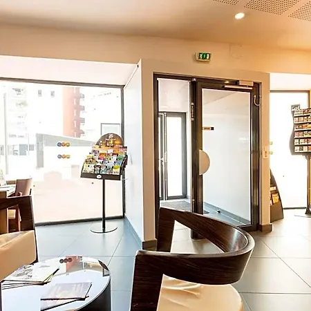 Appart-hotel & Golf Centre 3*
