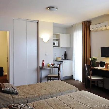 Appart-hotel & Golf Centre 3*