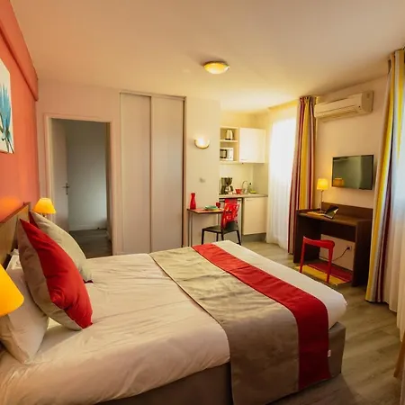 Hotel apartamentowy Appart-hotel & Golf Centre 3*