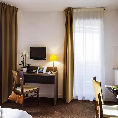 Appart-hotel & Golf Centre Aparthotel 3*